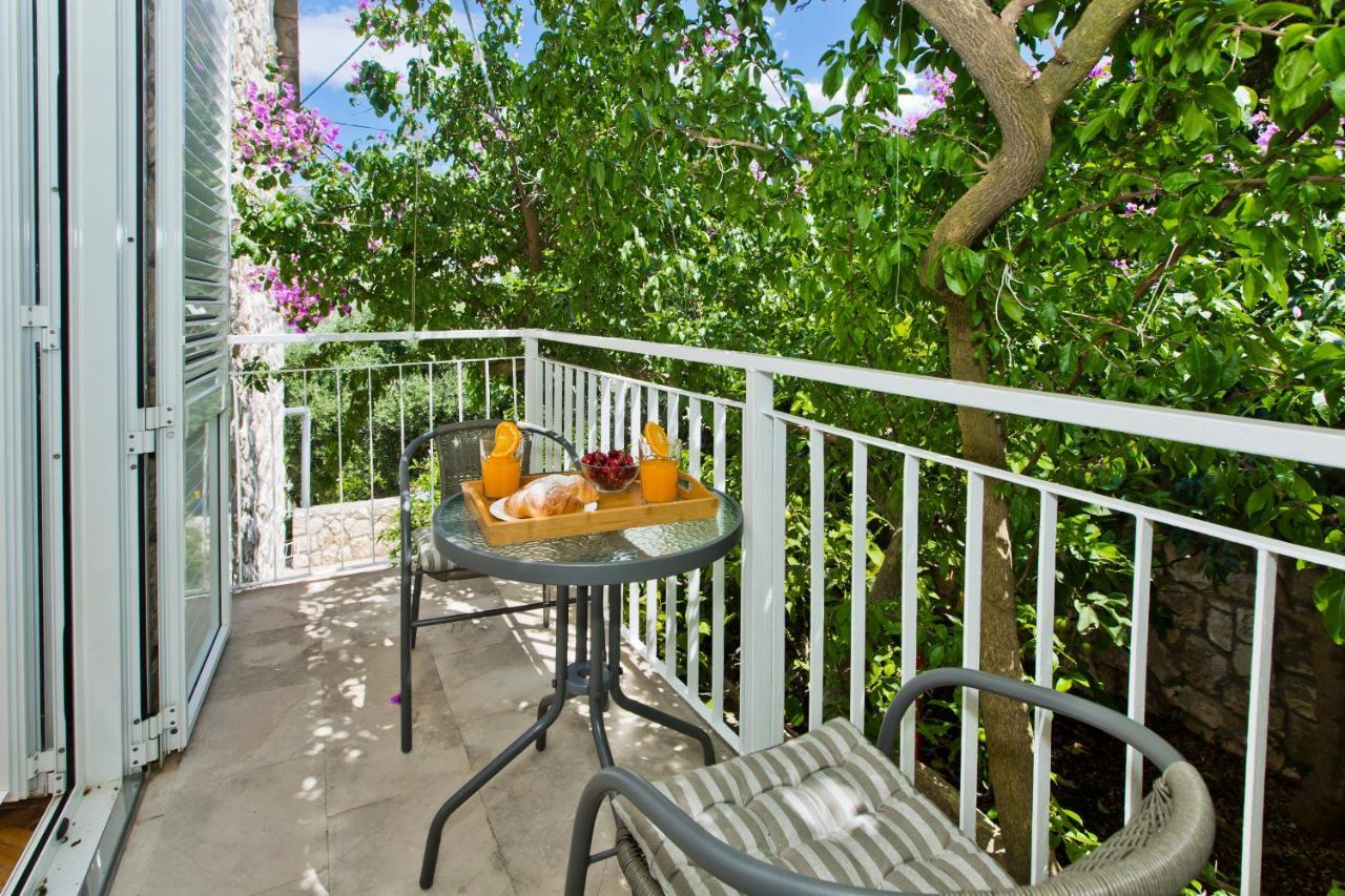 Hvar Deluxe Rooms Hvar Town Bagian luar foto